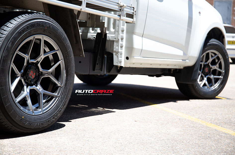 ISUZU DMAX NOMAD SABBATH HYPER BLACK