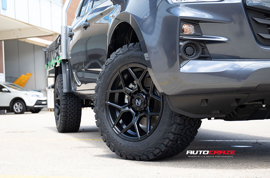 ISUZU DMAX NOMAD SABBATH MATTE BLACK 
