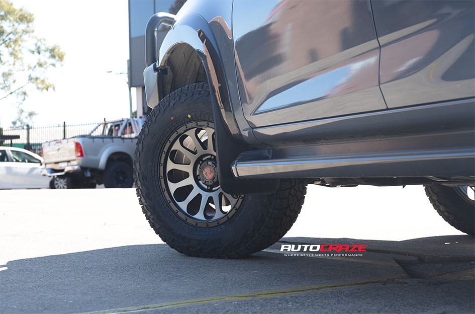 ISUZU DMAX NOMAD VICTIM GUN METAL BLACK RING
