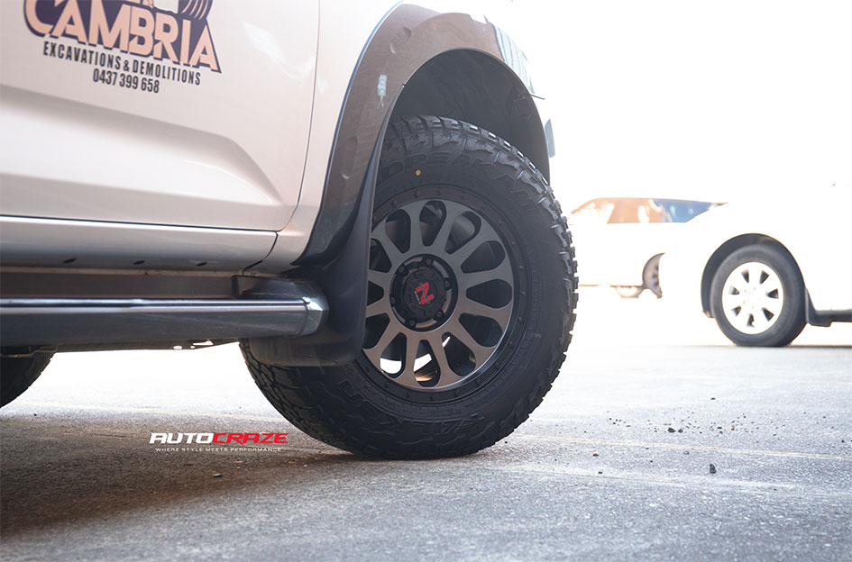 ISUZU DMAX NOMAD VICTIM GUN METAL BLACK RING