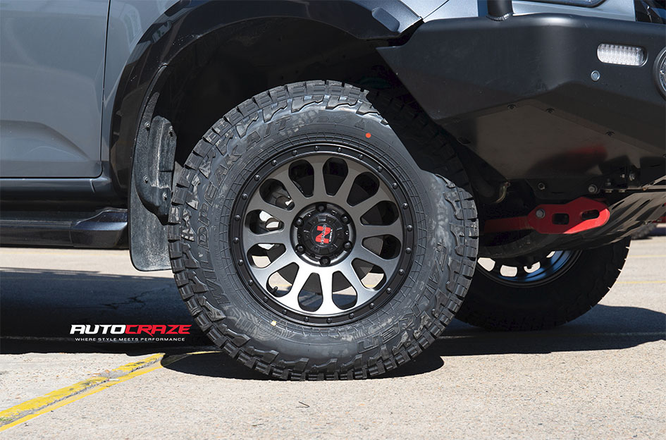 ISUZU DMAX NOMAD VICTIM GUN METAL BLACK RING