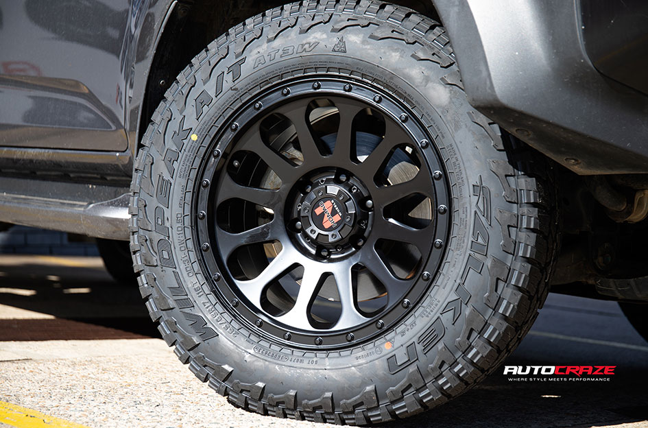 ISUZU DMAX NOMAD VICTIM MATTE BLACK 