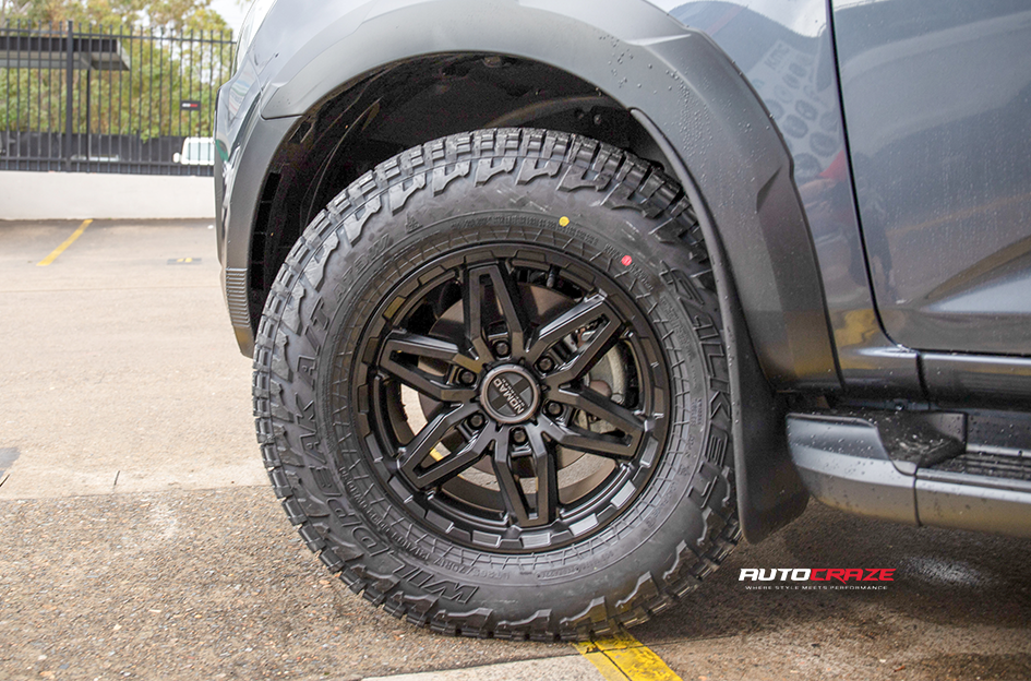 ISUZU DMAX NOMAD N232 SATIN BLACK