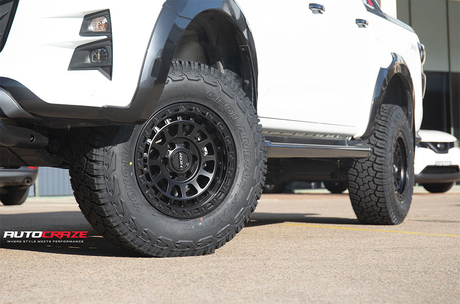 ISUZU DMAX ROH ASSAULT MATT BLACK