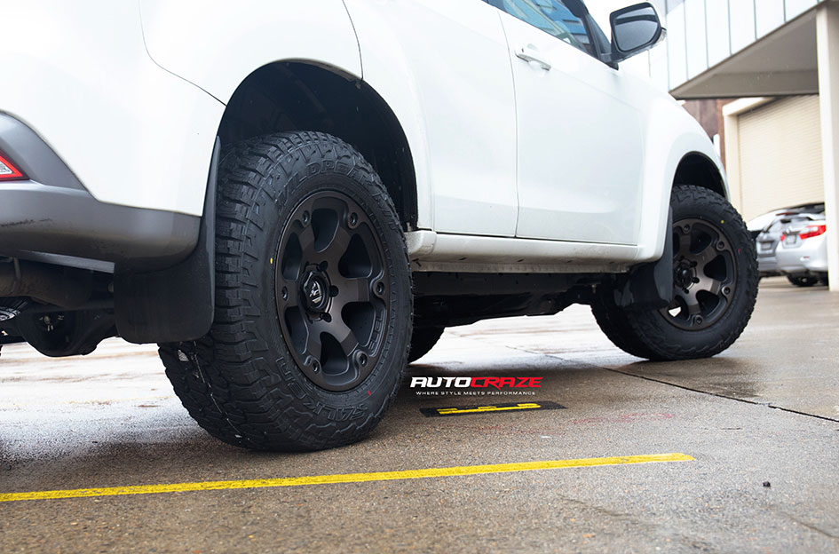 ISUZU MUX FUEL BEAST BLACK & MACHINED WITH DARK TINT