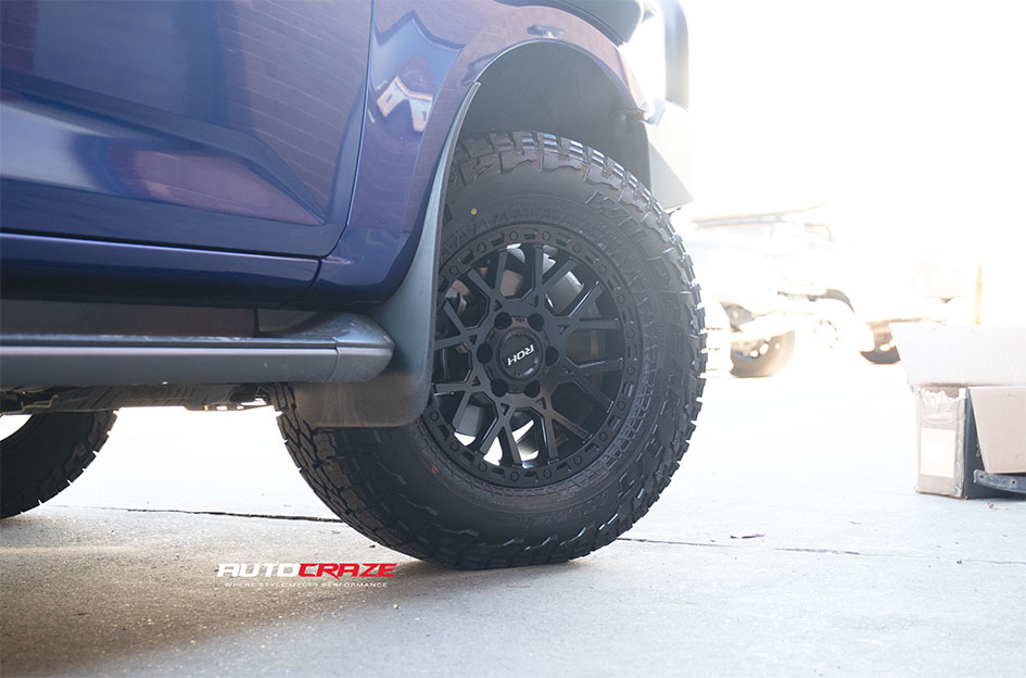ISUZU MUX ROH CRAWLER MATT BLACK 
