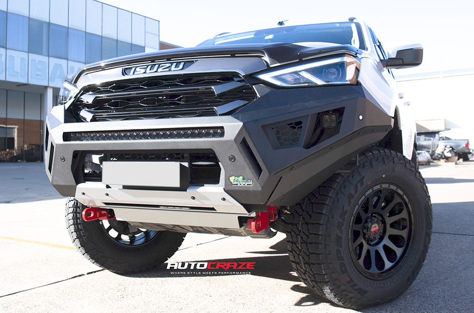 ISUZU MUX NOMAD VICTIM MATTE BLACK