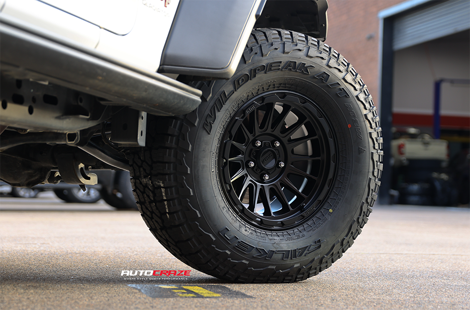 JEEP GLADIATOR KMC KM542 IMPACT SATIN BLACK 
