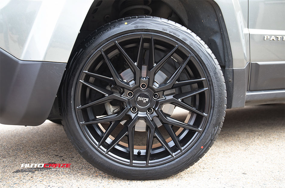 JEEP PATRIOT NICHE GAMMA GLOSS BLACK