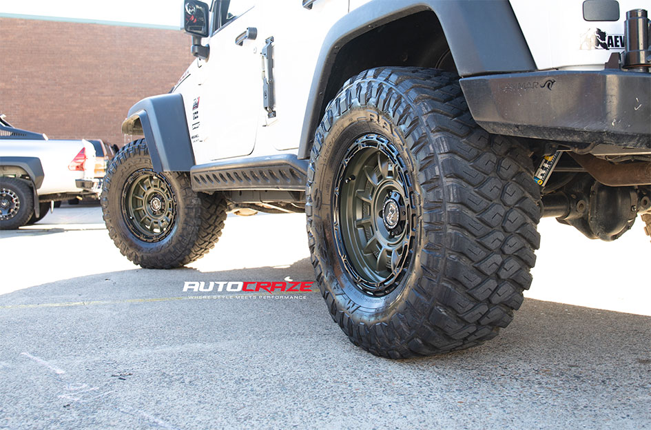JEEP WRANGLER BLACK RHINO LEGION OLIVE DRAB GREEN W/ BLACK LIP