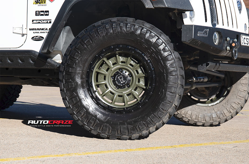 JEEP WRANGLER BLACK RHINO LEGION OLIVE DRAB GREEN W/ BLACK LIP