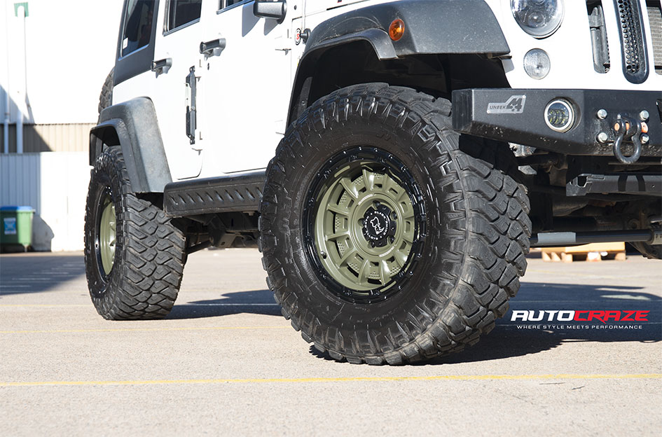 JEEP WRANGLER BLACK RHINO LEGION OLIVE DRAB GREEN W/ BLACK LIP