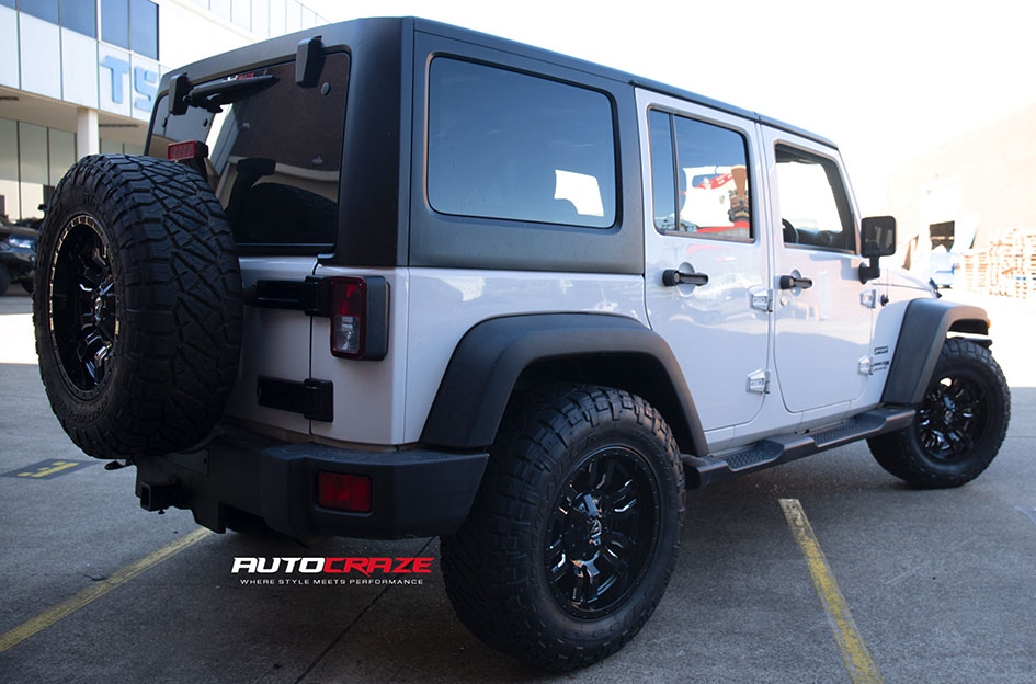 JEEP WRANGLER FUEL SLEDGE GLOSS BLACK MILLED