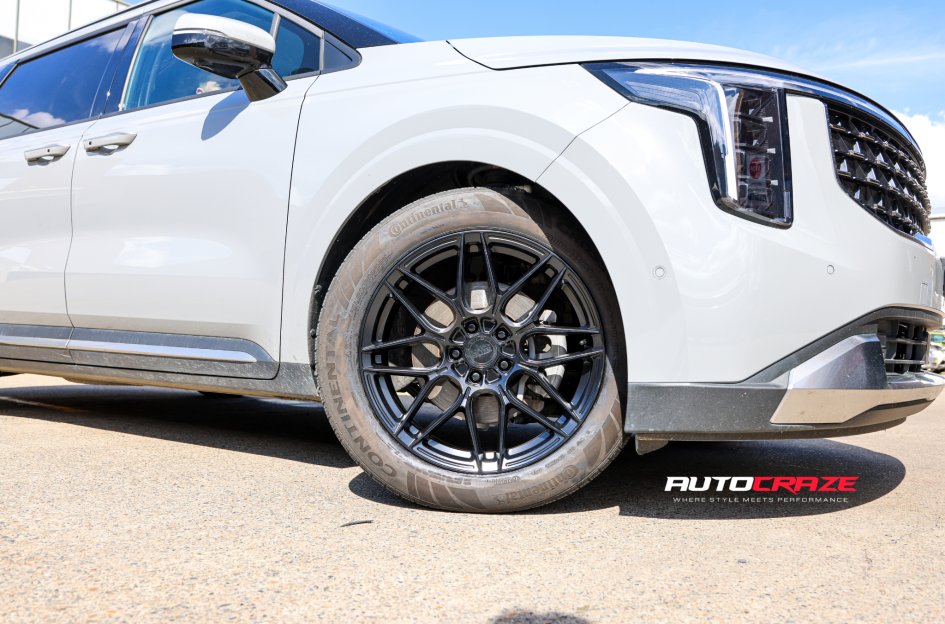 KIA CARNIVAL KING MONZA SATIN BLACK