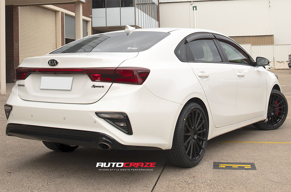 KIA CERATO KING MILANO SATIN BLACK