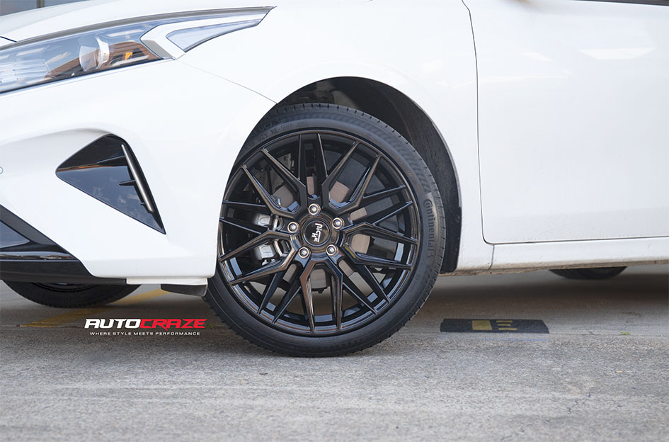 KIA CERATO NICHE GAMMA GLOSS BLACK