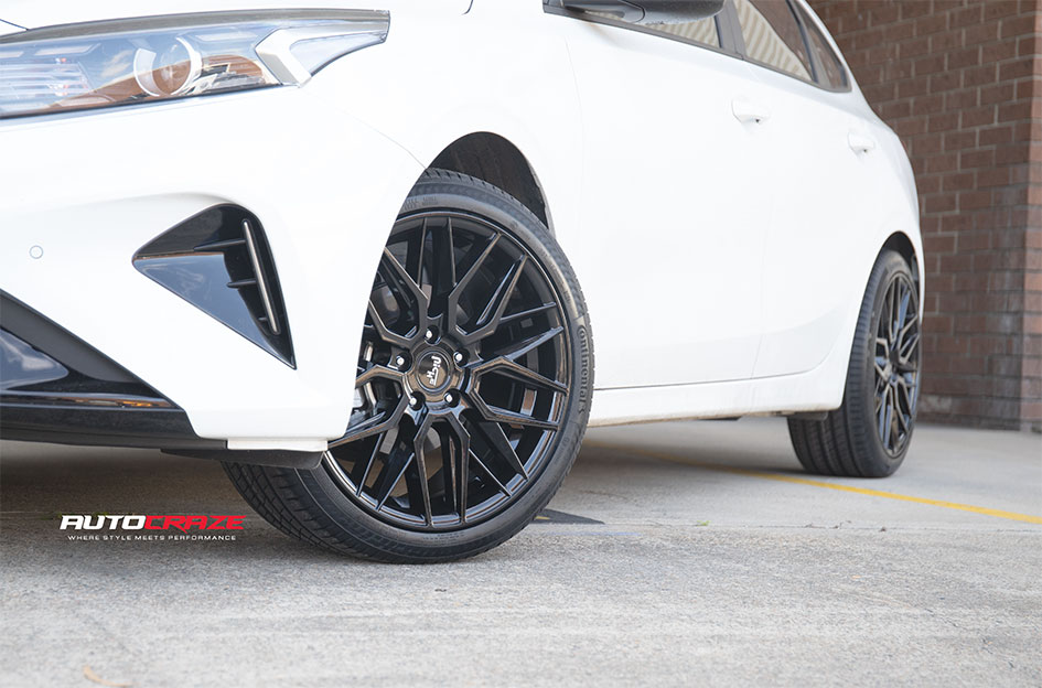 KIA CERATO NICHE GAMMA GLOSS BLACK