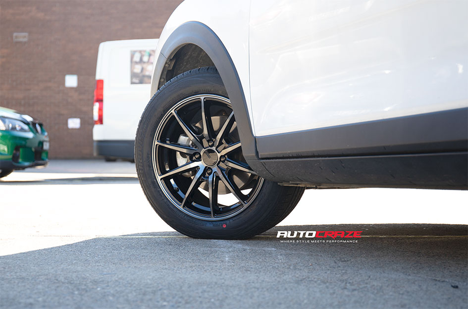KIA STONIC KING CRANK BLACK TINT GLOSS BLACK