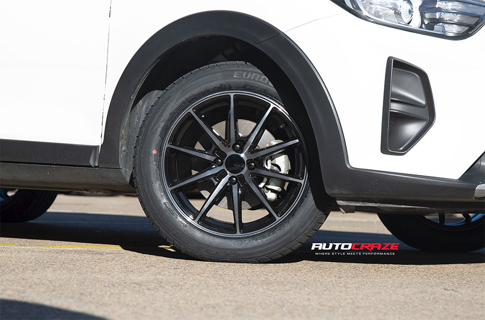 KIA STONIC KING CRANK BLACK TINT GLOSS BLACK