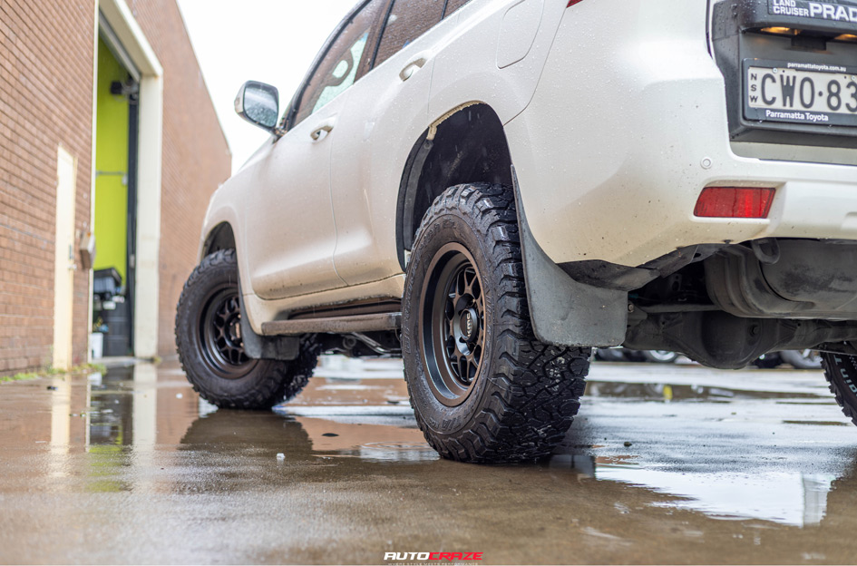 TOYOTA LAND CRUISER PRADO 150 KMC TERRA SATIN BLACK