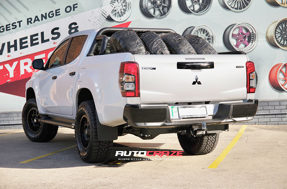 Mitsubishi Triton King Tremor Satin Black