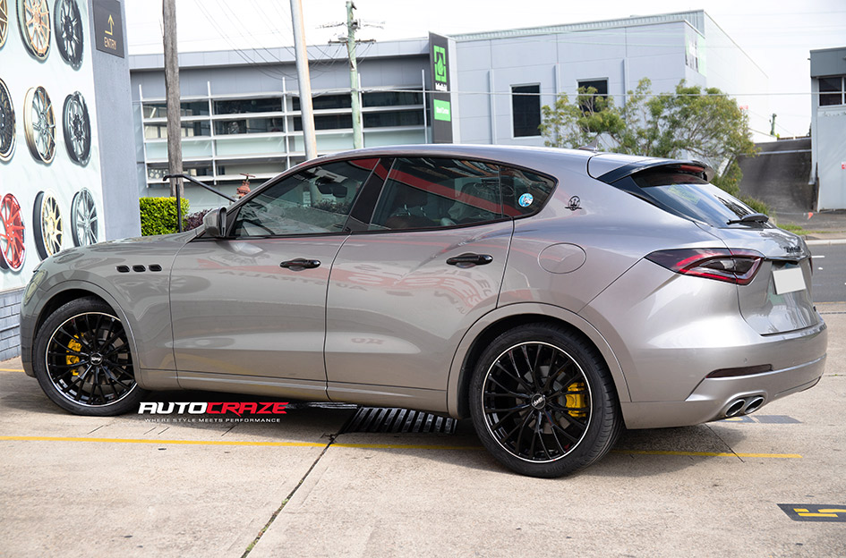 MASERATI LEVANTE ADVANTI CAESAR GLOSS BLACK 