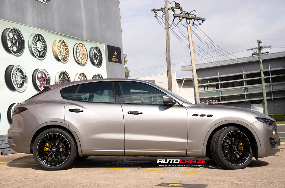 MASERATI LEVANTE ADVANTI CAESAR GLOSS BLACK 