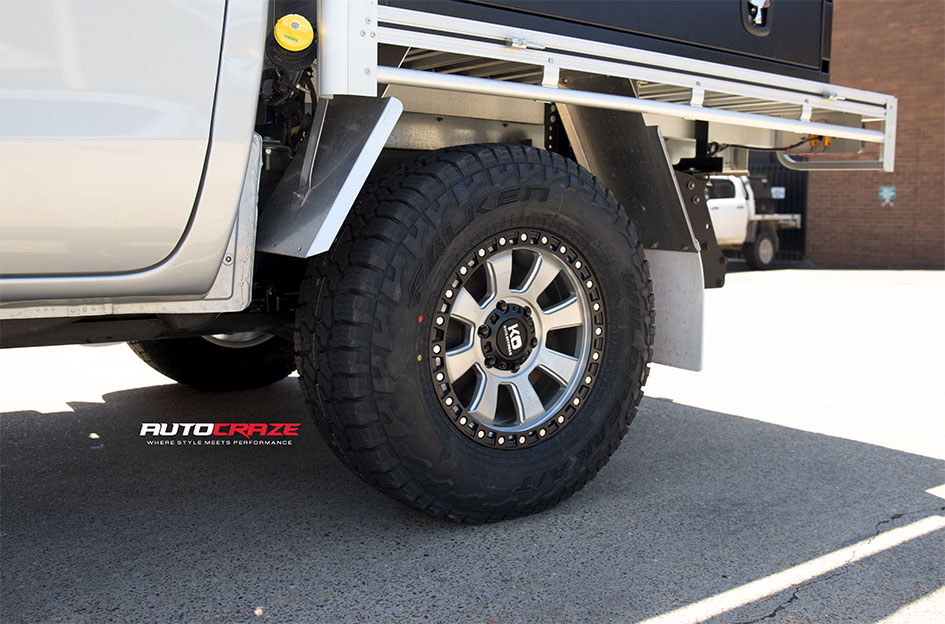 MAZDA BT-50 KING ARMOR SILVER BRUSHED W/ BLACK LIP