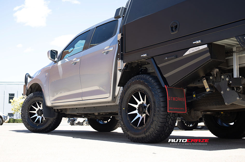 MAZDA BT-50 AMERICAN OUTLAW CORD SATIN BLACK W/MACHINED FACE