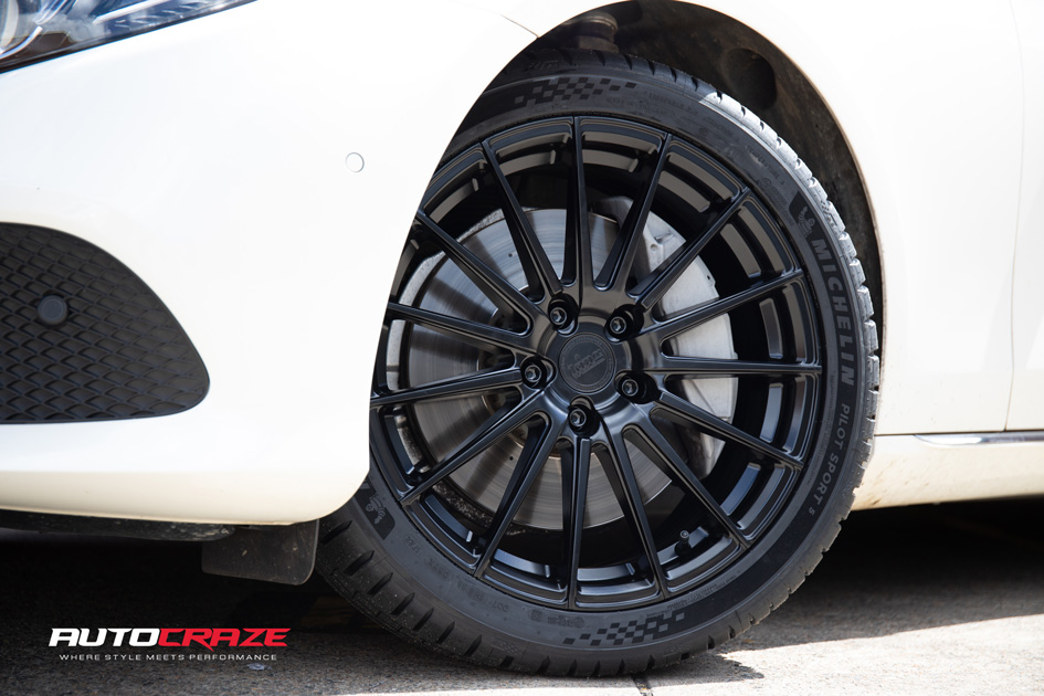 MERCEDES-BENZ E-CLASS KING MILANO SATIN BLACK