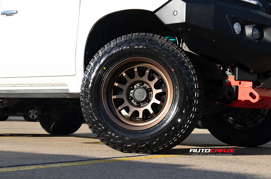 MITSUBISHI PAJERO SPORT BLACK RHINO RAPID BRONZE 