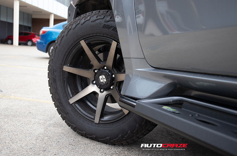 MITSUBISHI PAJERO SPORT DIESEL AVALANCHE MACHINED FACE BLACK MATT DARK TINT