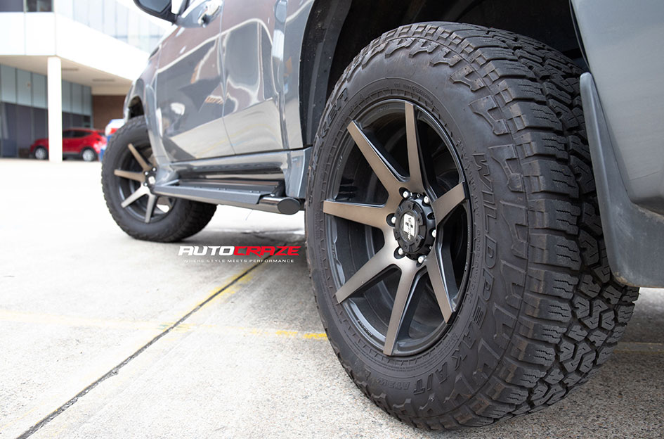 MITSUBISHI PAJERO SPORT DIESEL AVALANCHE MACHINED FACE BLACK MATT DARK TINT