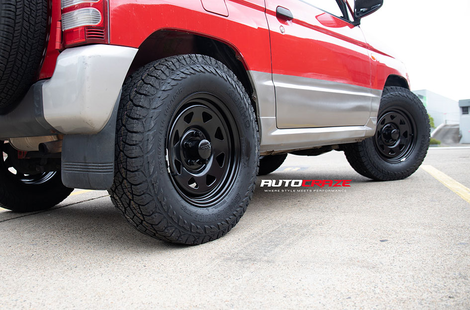 MITSUBISHI PAJERO MINI KING TERRA BLACK