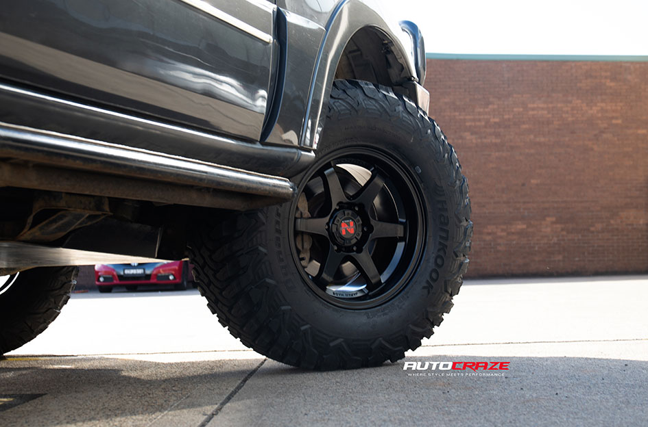 MITSUBISHI PAJERO NOMAD PROSECUTOR MATTE BLACK