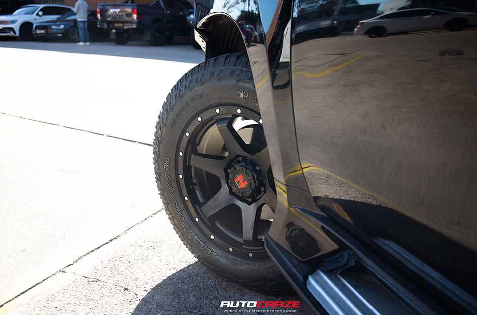 MITSUBISHI PAJERO NOMAD PROSECUTOR MATTE BLACK