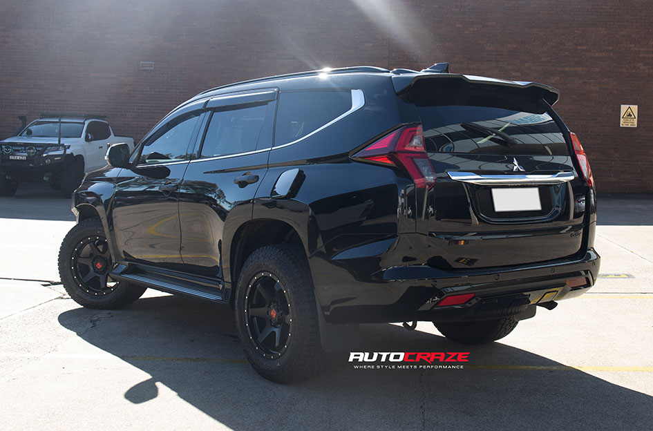 MITSUBISHI PAJERO NOMAD PROSECUTOR MATTE BLACK
