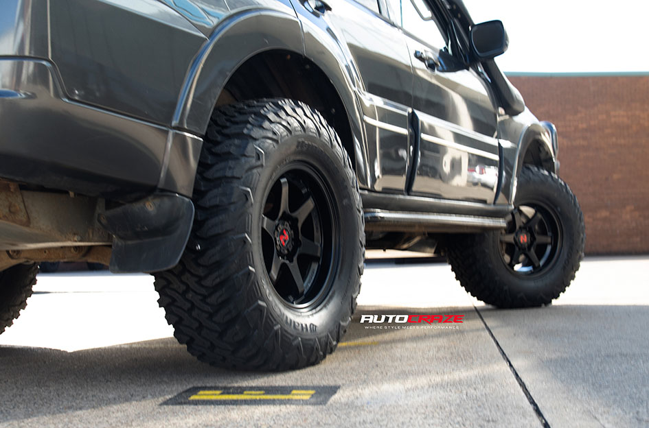MITSUBISHI PAJERO NOMAD PROSECUTOR MATTE BLACK