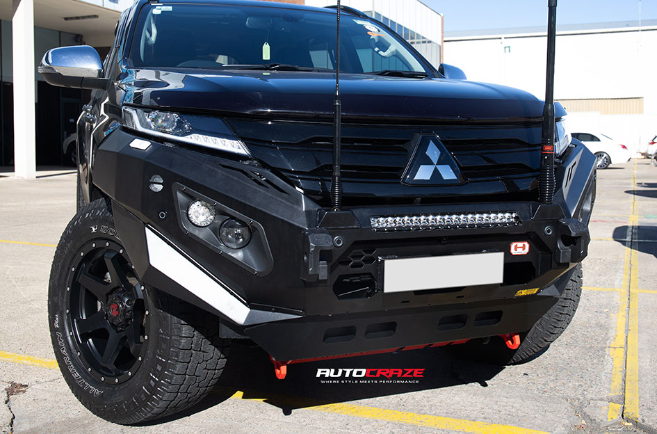 MITSUBISHI PAJERO NOMAD PROSECUTOR MATTE BLACK