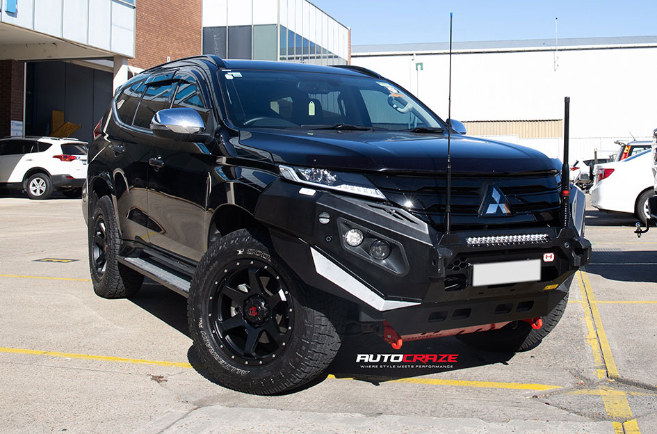 MITSUBISHI PAJERO NOMAD PROSECUTOR MATTE BLACK