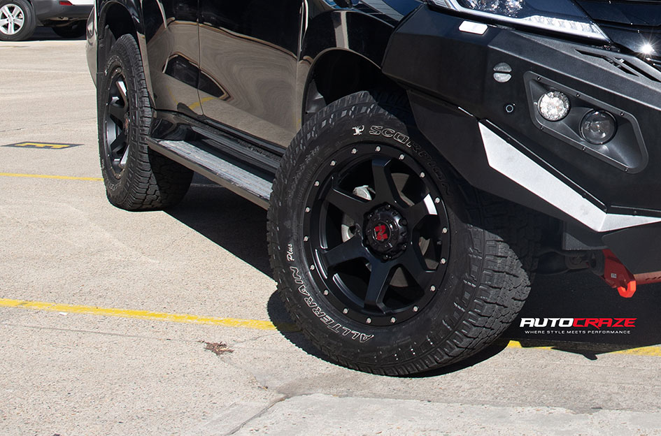 MITSUBISHI PAJERO NOMAD PROSECUTOR MATTE BLACK