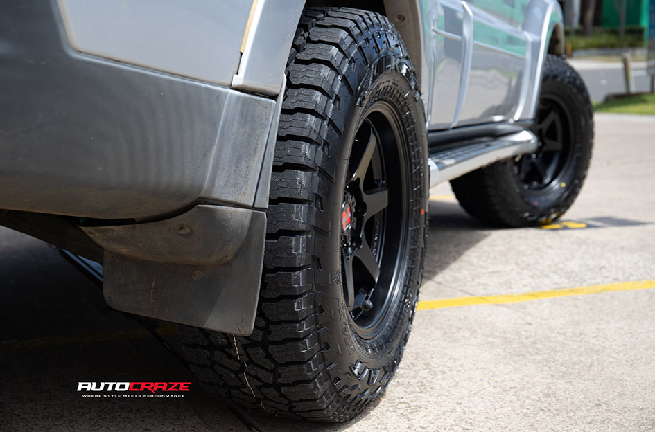 MITSUBISHI PAJERO NOMAD PROSECUTOR MATTE BLACK 