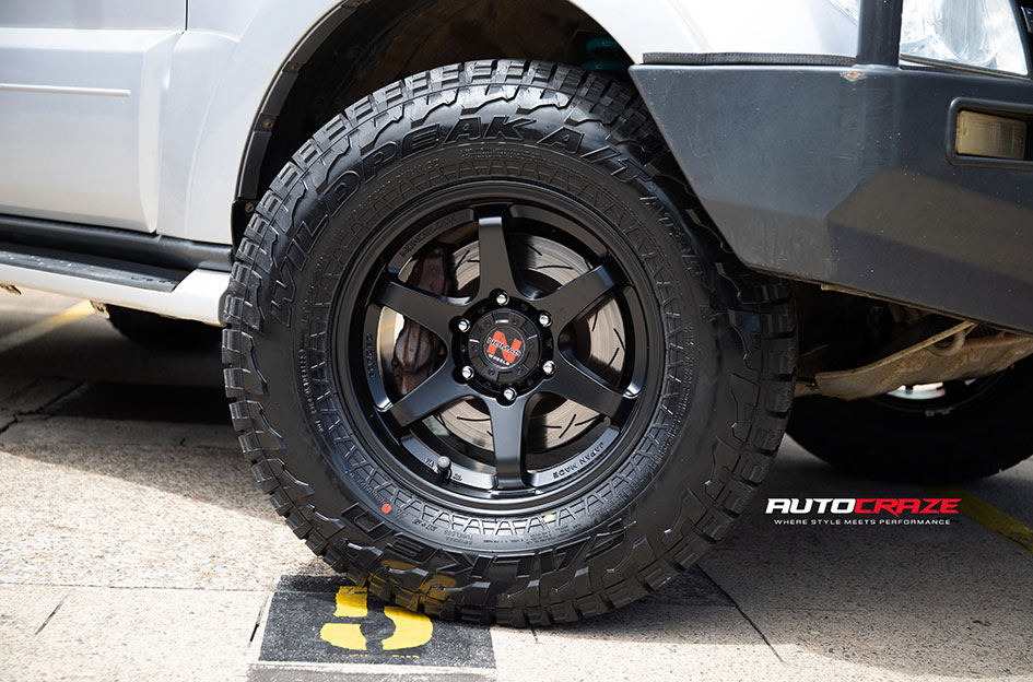 MITSUBISHI PAJERO NOMAD PROSECUTOR MATTE BLACK 