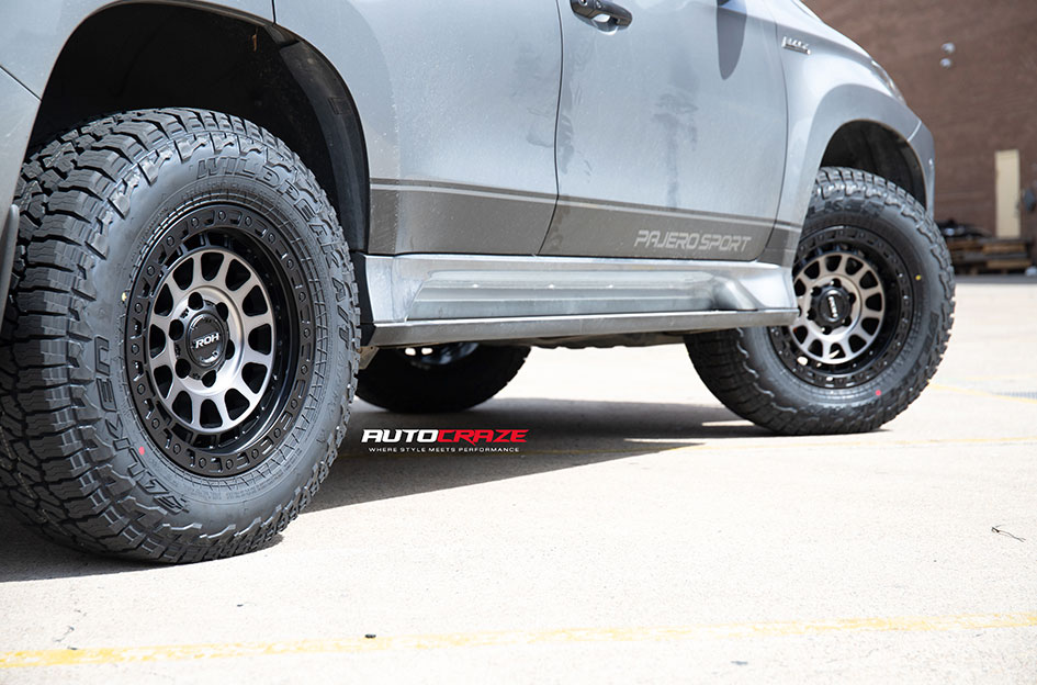 MITSUBISHI PAJERO ROH ASSAULT MATT BLACK WITH BLACK BOLTS AND GRAPHITE FACE