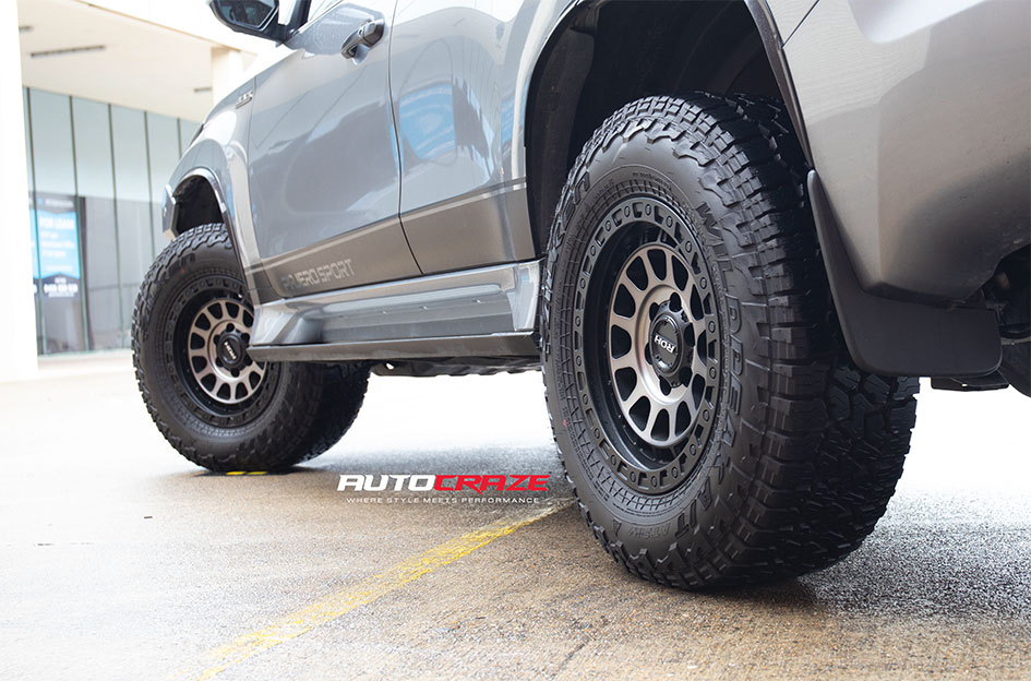 MITSUBISHI PAJERO SPORT ROH ASSAULT MATT BLACK WITH BLACK BOLTS AND GRAPHITE FACE