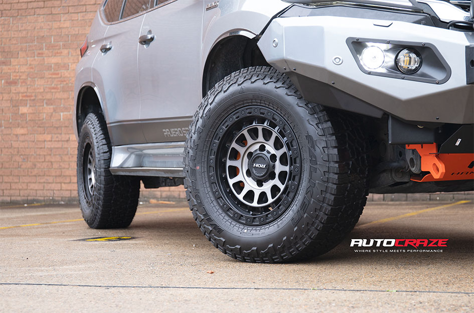 MITSUBISHI PAJERO SPORT ROH ASSAULT MATT BLACK WITH BLACK BOLTS AND GRAPHITE FACE
