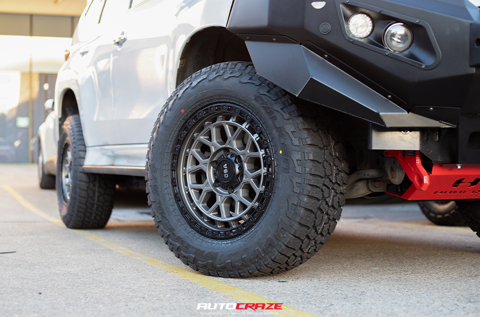 MITSUBISHI PAJERO SPORT CSA THUNDER CSA-X SATIN GRAPHITE BLACK LIP