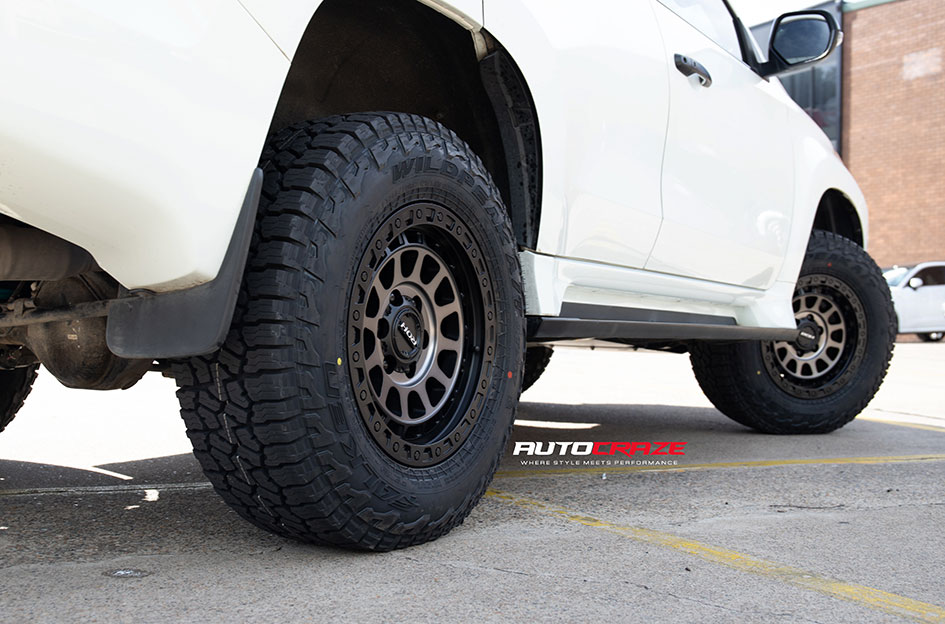 MITSUBISHI PAJERO SPORT ROH ASSAULT MATT BLACK WITH BLACK BOLTS AND GRAPHITE FACE