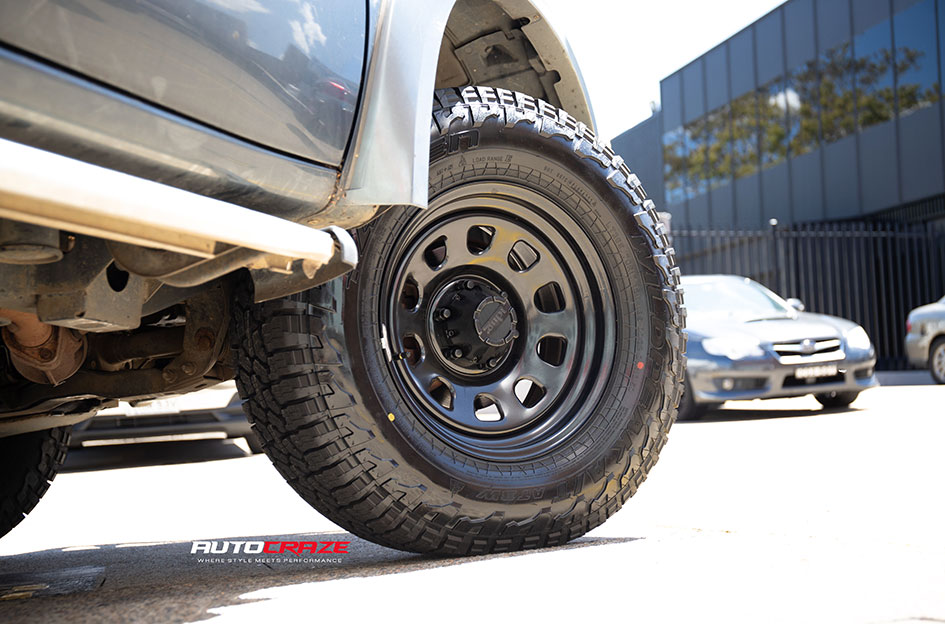 MITSUBISHI TRITON KING D-HOLE BLACK 