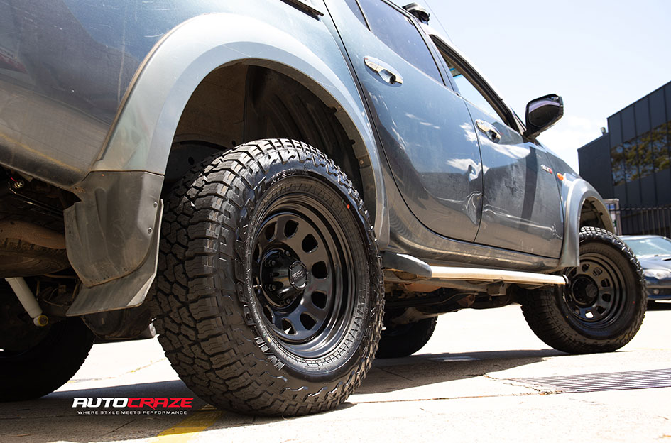MITSUBISHI TRITON KING D-HOLE BLACK 